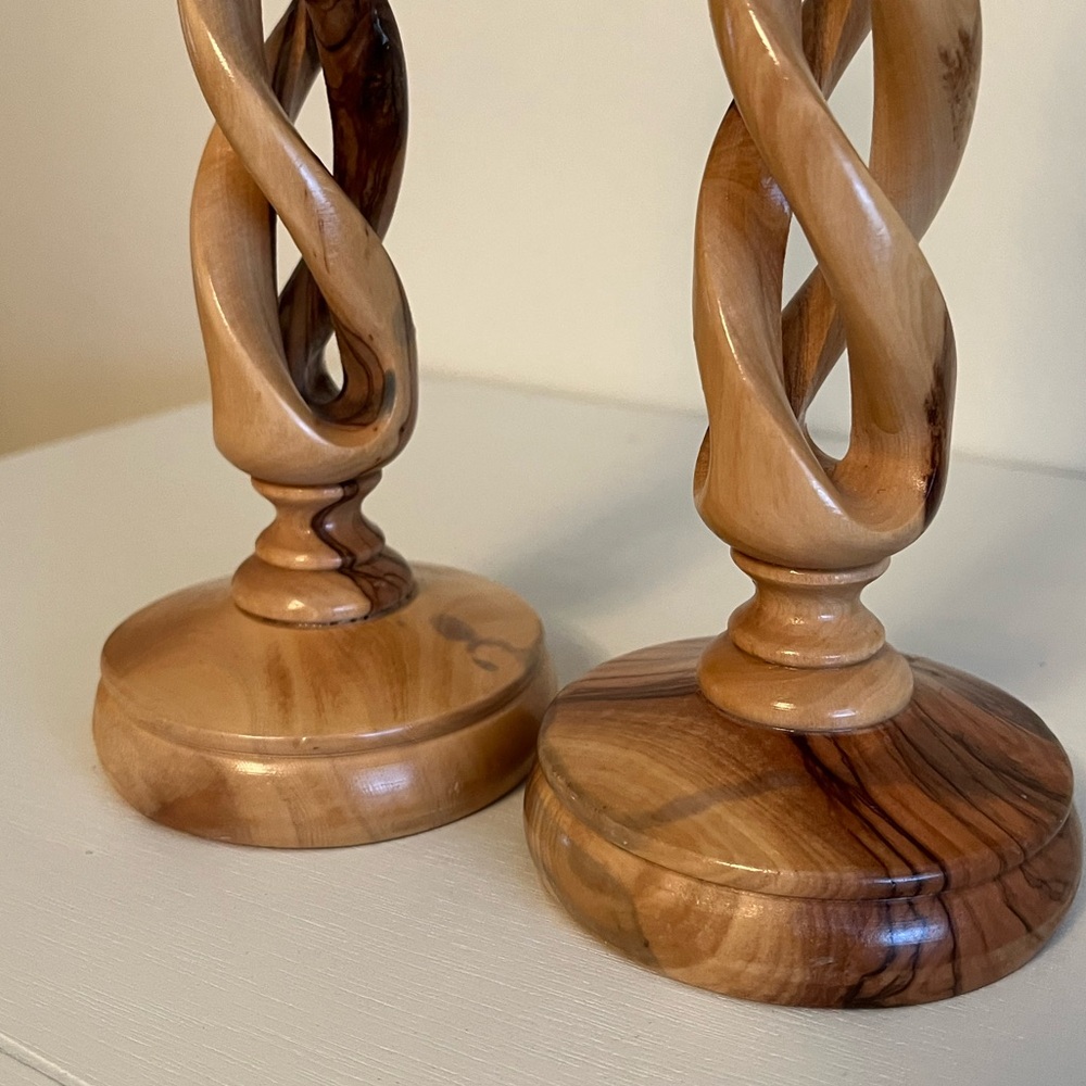 Set Of 2 Vintage Taper Candlestick Holders Hand Carved Olive Wood - Picture 3 of 9